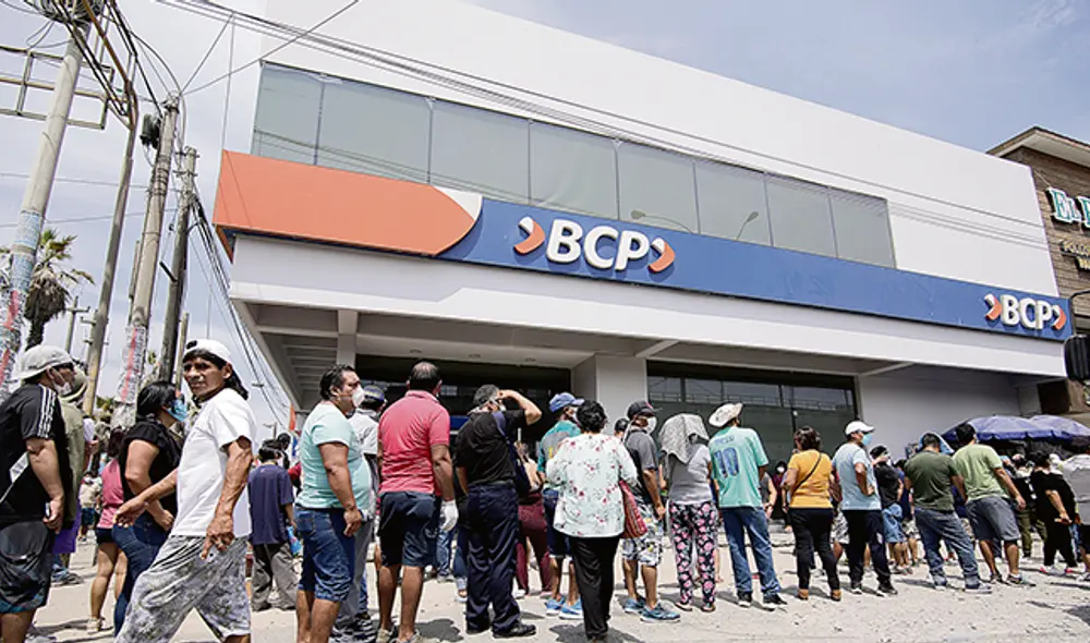 Deudas. Las condiciones de reprogramación de créditos no habrían sido del todo claras y facilitadoras para los usuarios. (Foto: John Reyes)