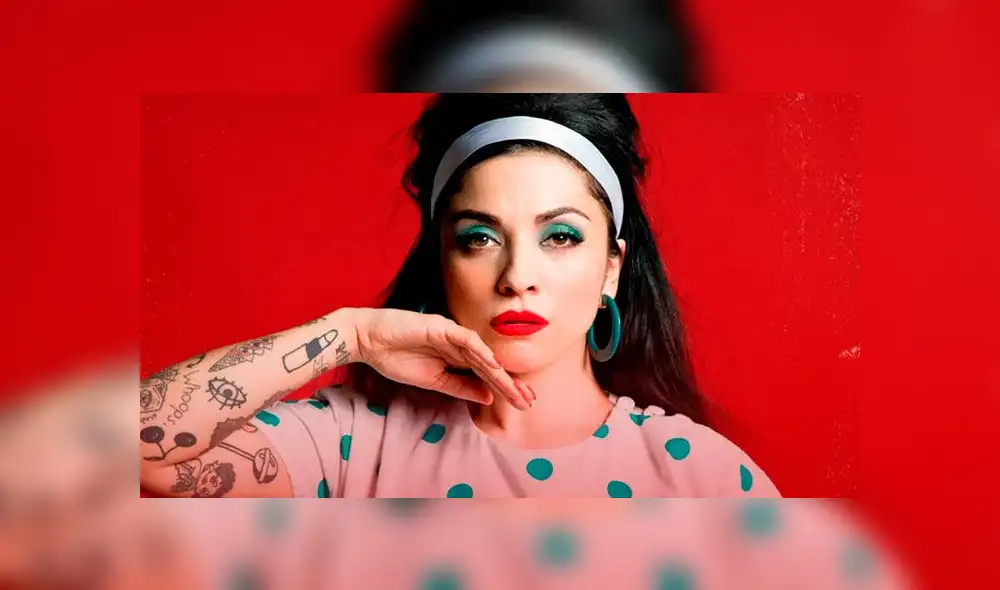 Abuchean a Mon Laferte en concierto y piden que entre otro artista [VIDEO]