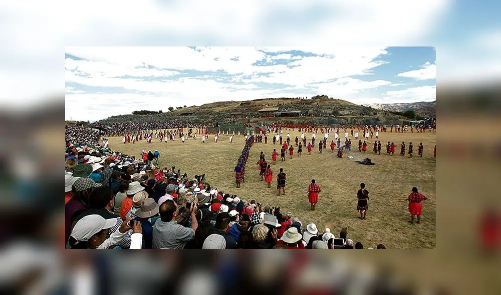 Fiesta del sol. Más de 400 artistas en escena. Fiesta del sol. Más de 400 artistas en escena.