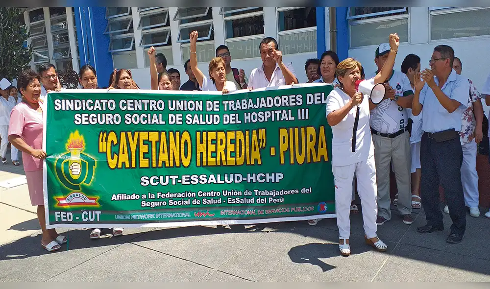 Paralización. Personal de EsSalud reclama sus derechos. Paralización. Personal de EsSalud reclama sus derechos.