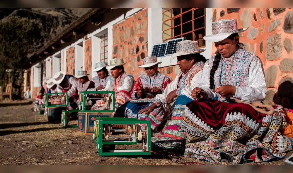 Hiladoras solares de Sibayo. Foto: Giulianna Camarena