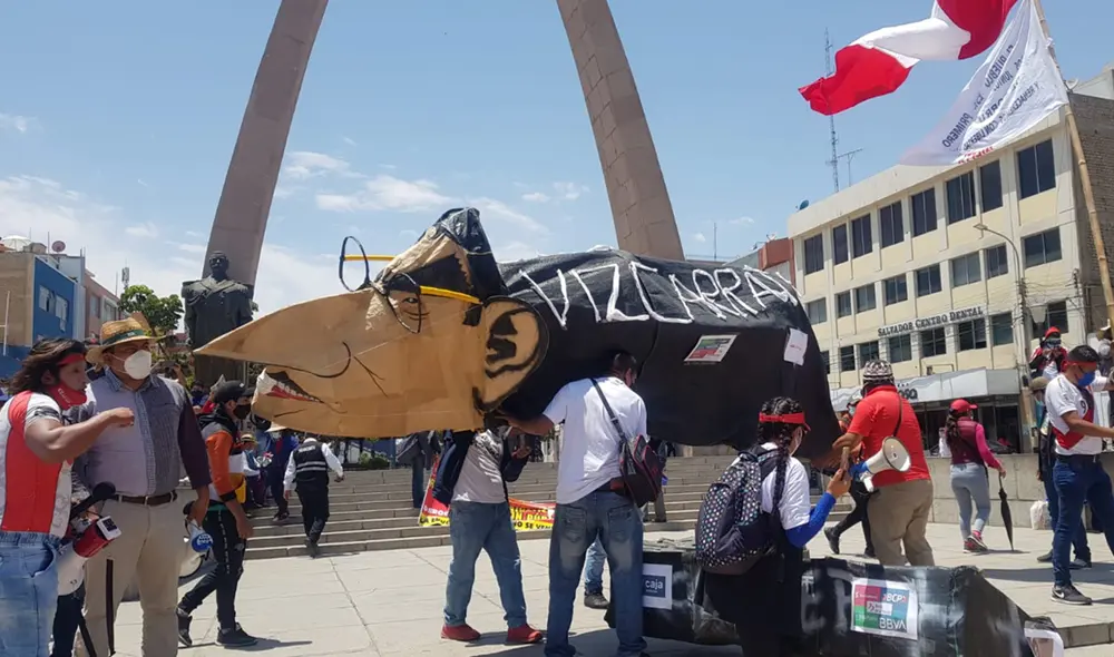 Protesta convocada por la Asociación de Deudores Financieros se replicó en diferentes regiones. Foto: Liz Ferrer/ La República. Protesta convocada por la Asociación de Deudores Financieros se replicó en diferentes regiones. Foto: Liz Ferrer/ La República.