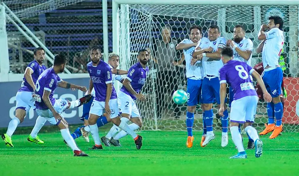 Sigue aquí EN VIVO ONLINE el Nacional vs. Defensor Sporting por el Campeonato Uruguayo 2019. | Foto: FocoUy Sigue aquí EN VIVO ONLINE el Nacional vs. Defensor Sporting por el Campeonato Uruguayo 2019. | Foto: FocoUy