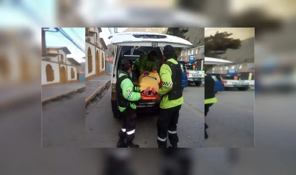 Dos ocupantes de la unidad, quienes serían estudiantes, fueron evacuados al Hospital de Matucana.