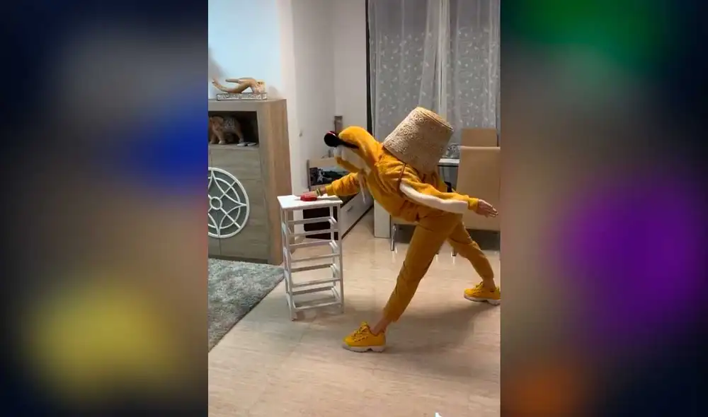 Desliza las imágenes para ver la divertida parodia que hizo un grupo de jóvenes del videojuego Among Us. Fotocaptura: juliamenugarcia/TikTok