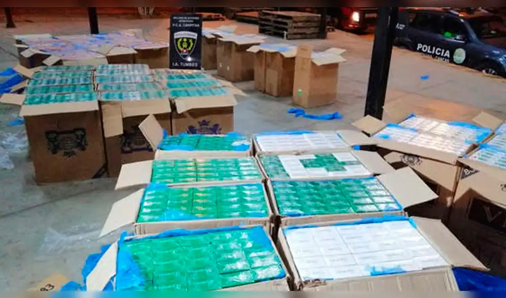 Los cigarrillos de contrabando se encontraban camuflados en el interior de un camión frigorífico. Fuente: Policía Nacional del Perú.