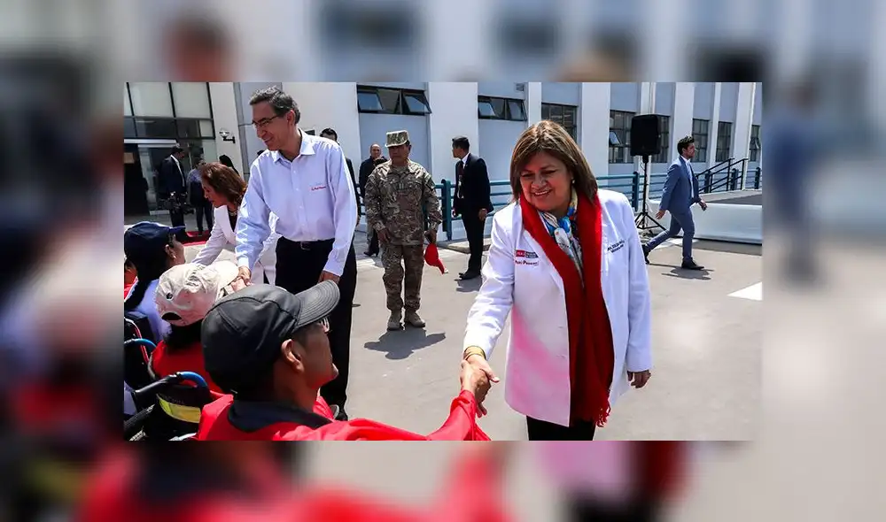 Vizcarra y Ministra de Salud