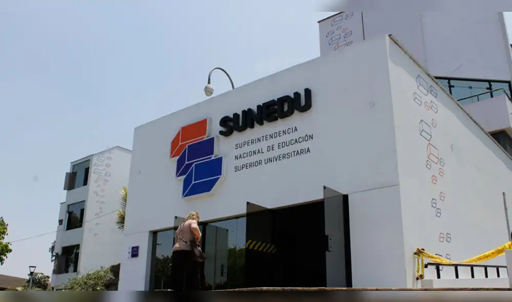 Indecopi y SUNEDU multan con más de S/ 11 millones a conocida universidad