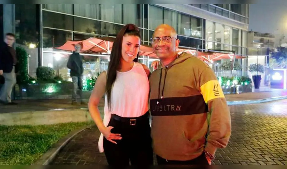 El productor dejó un sarcástico mensaje en las redes sociales a los que critican la voz de la salsera.