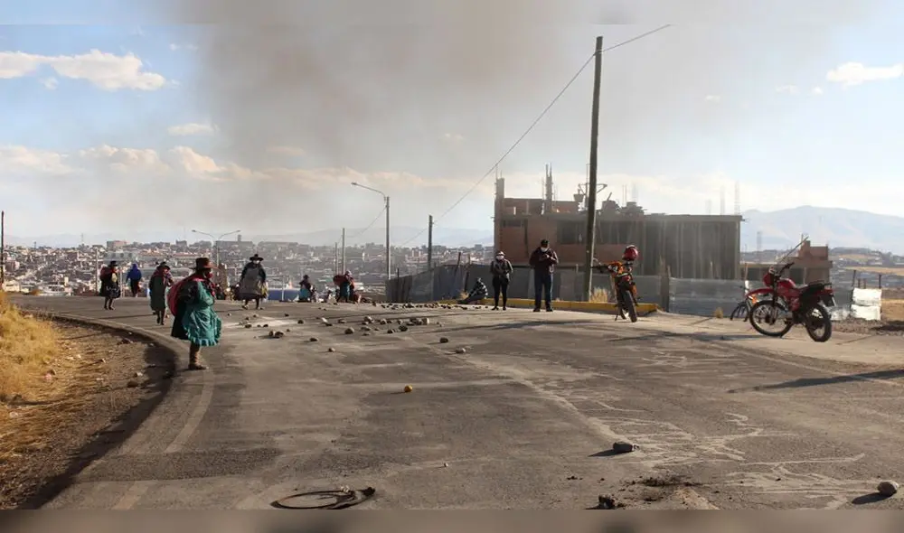 Vías permanecieron bloqueadas durante varias horas en Espinar.