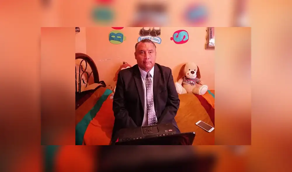 El profesor decidió adornar su habitación para el regreso a clases virtuales con sus alumnos. Foto: Facebook