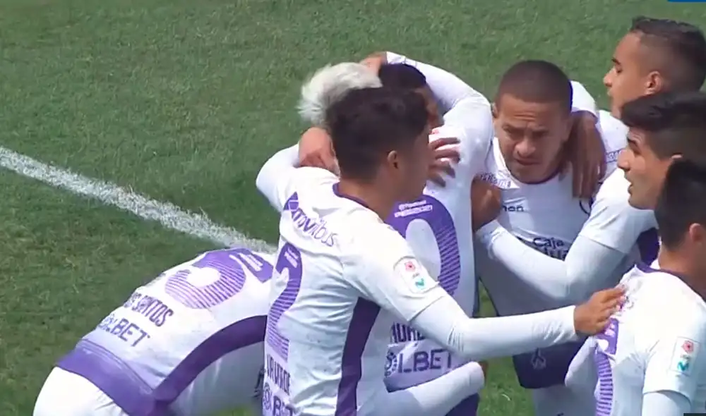 Alejandro Hohberg marcó el primero para Universitario. Foto: Captura/GolPerú