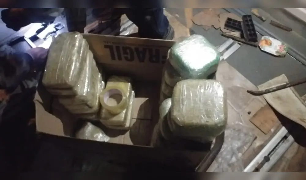 Policía de Puno incautó de 15 kilos de cocaína en vehículo interprovincial.