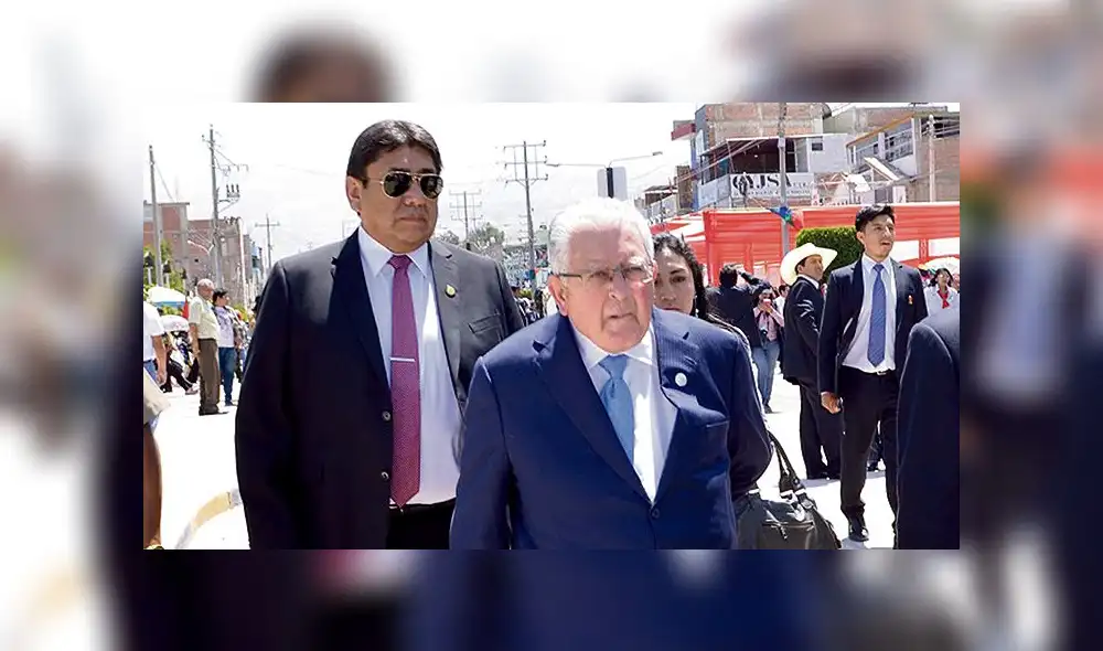 Oscar Gonzáles Rocha. Oscar Gonzáles Rocha.