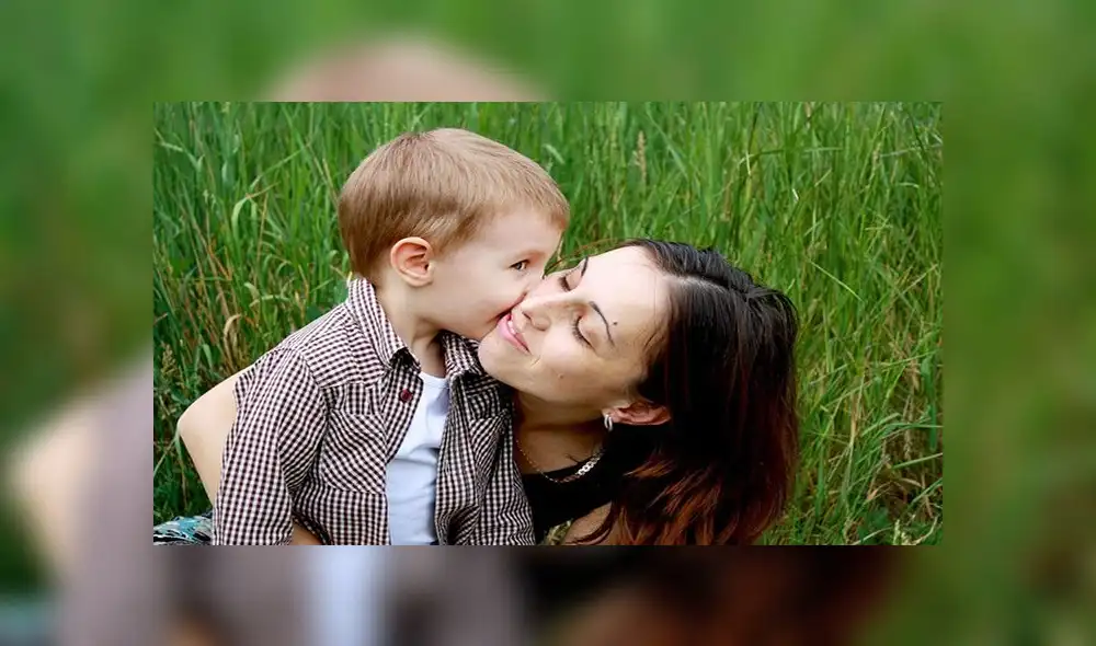 Héroe de cuatro años salva a su madre llamando al número de emergencias