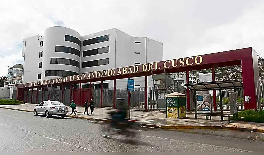 ANUNCIO. Eleazar Crucinta dice que cesarán a rector Zela.