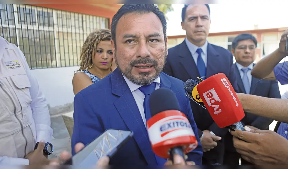 César Cárdenas jefe del INPE. César Cárdenas jefe del INPE.