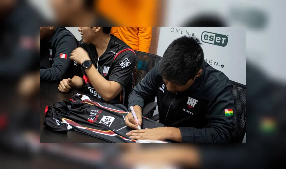 Los peruanos de Infamous Gaming viajan a China para The International 2019, mundial de Dota 2. Wisper, único boliviano del equipo, pidió apoyo a la hinchada. Los peruanos de Infamous Gaming viajan a China para The International 2019, mundial de Dota 2. Wisper, único boliviano del equipo, pidió apoyo a la hinchada.