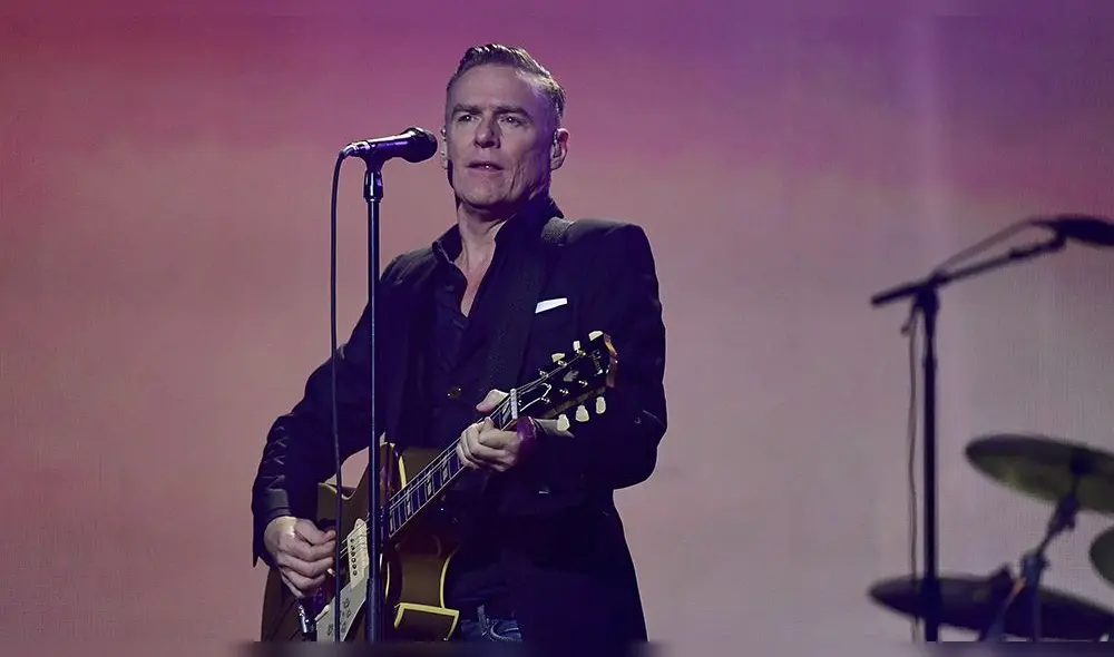 Bryan Adams en concierto: “Gracias por acompañarme en esta playa de estacionamiento" Bryan Adams en concierto: “Gracias por acompañarme en esta playa de estacionamiento"