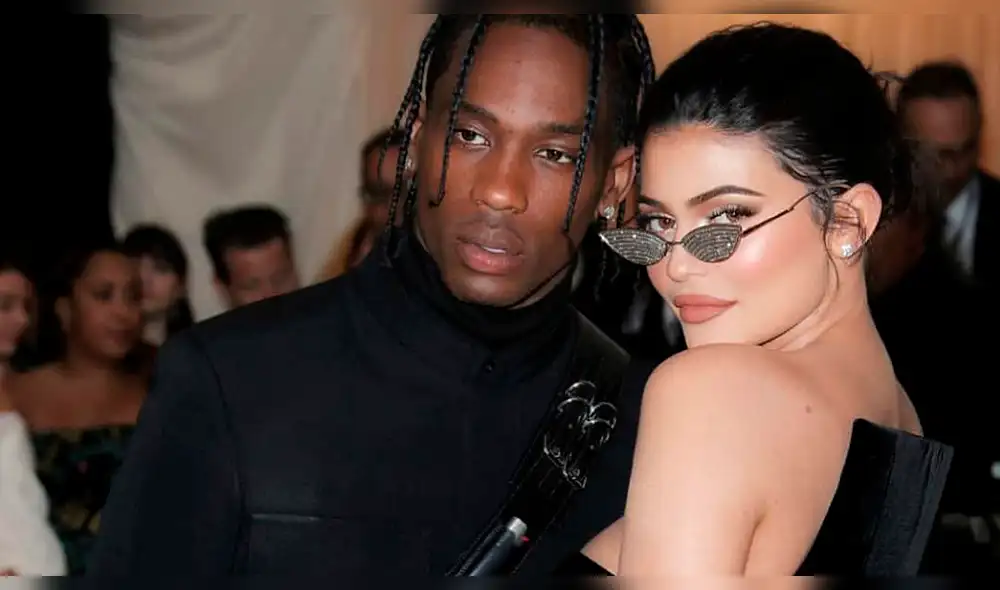 Kylie Jenner deja ver de más al posar en prendas íntimas [VIDEO]