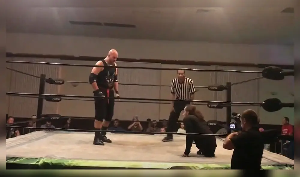 Dustin Thomas, el luchador sin piernas que la rompe en AEW