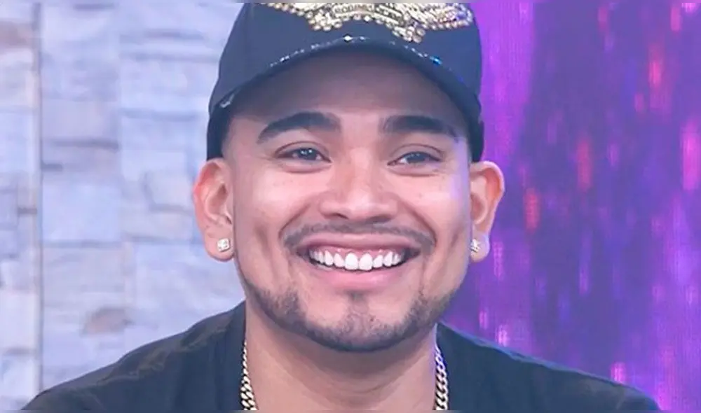 La conductora de televisión arremetió contra el programa "En boca de todos", donde se presentó el salsero.