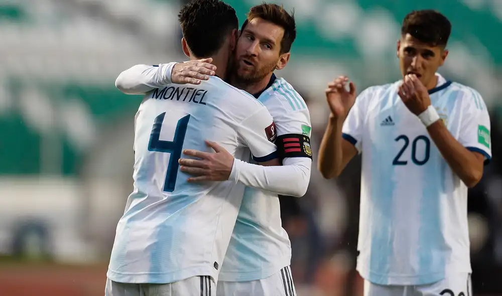 Argentina mejoró con el pasar de los minutos y terminó llevándose un valioso triunfo de Bolivia. Foto: AFP Argentina mejoró con el pasar de los minutos y terminó llevándose un valioso triunfo de Bolivia. Foto: AFP