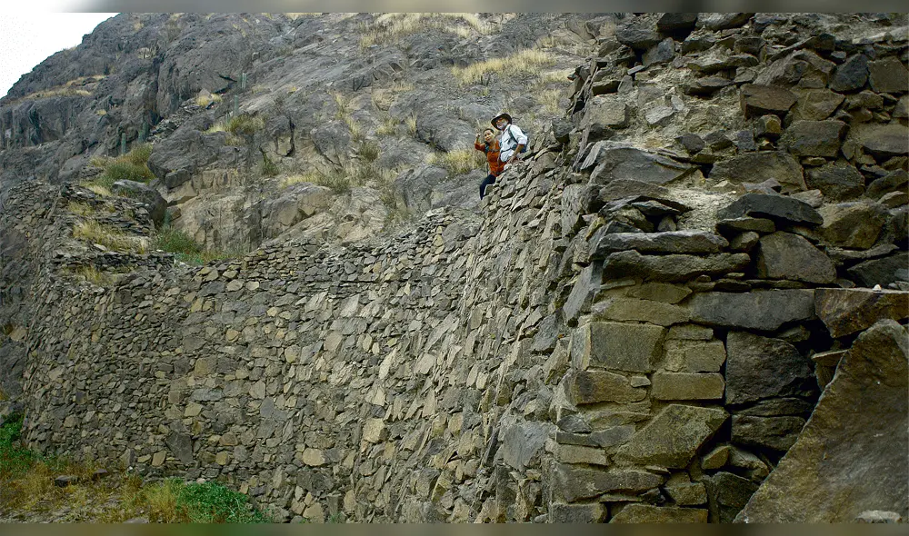 Cerro Chepén: Para la ruta Moche Cerro Chepén: Para la ruta Moche