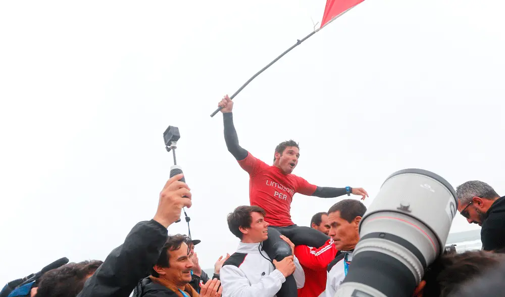 Benoit 'Piccolo' Clemente se quedó con la medalla de oro en surf, en la modalidad longboard. | Foto: GLR