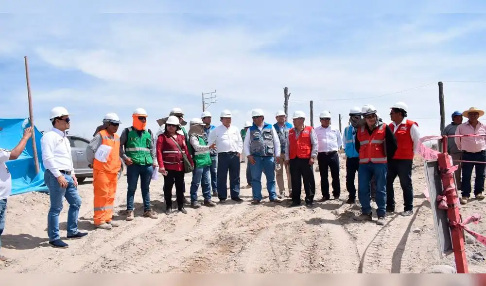 Viceministro de Construcción y Saneamiento supervisó obras de agua potable y alcantarillado en Sabandia.