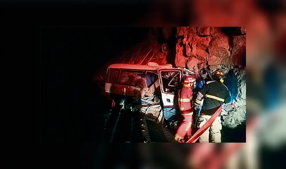 Tragedia en Canta. El último 28 de julio, una cúster que regresaba a Lima con un grupo de turistas se estrelló contra un cerro, dejando como saldo 19 muertos y seis heridos.