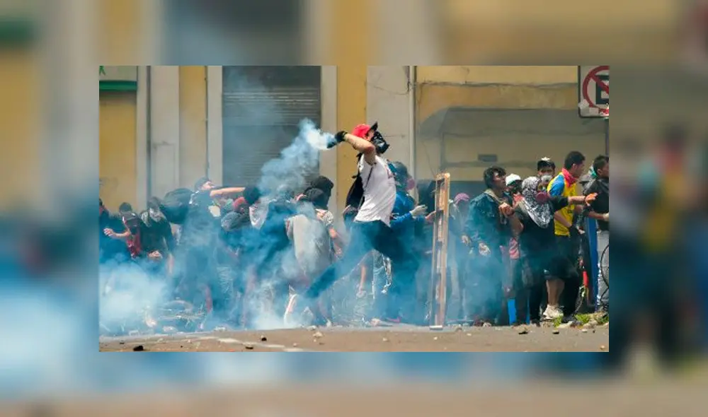 Protestas en Ecuador por el alza de combustible. Foto: AFP.