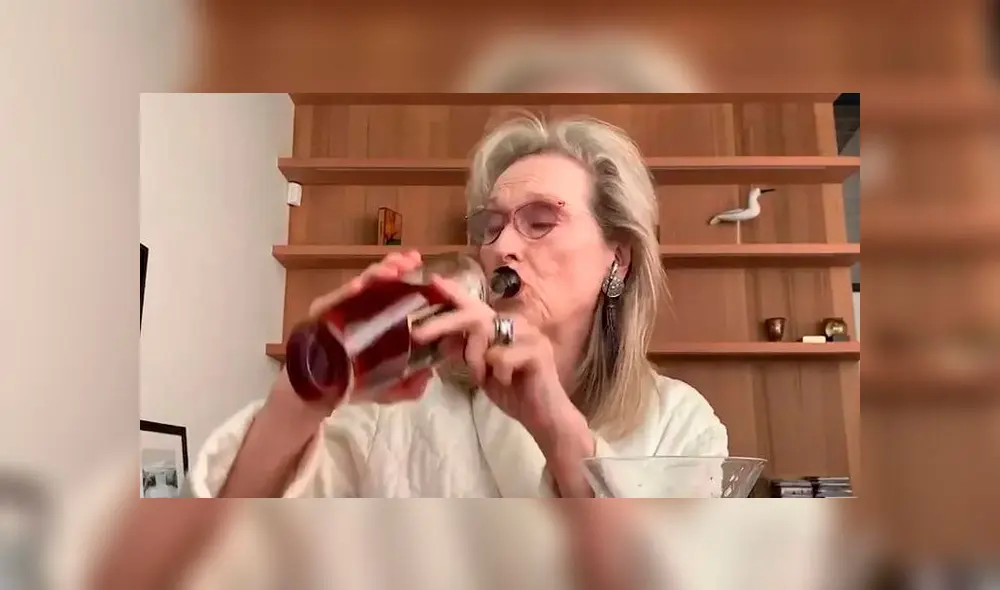 Meryl, sin tapujos, decidió beber desde la propia botella de whisky. (Foto: Captura)