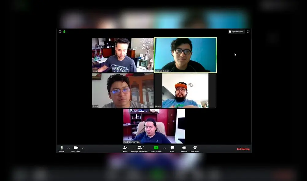 Para enviar un emoji durante una reunión, haz clic en la pestaña ‘Reacciones’. Para enviar un emoji durante una reunión, haz clic en la pestaña ‘Reacciones’.