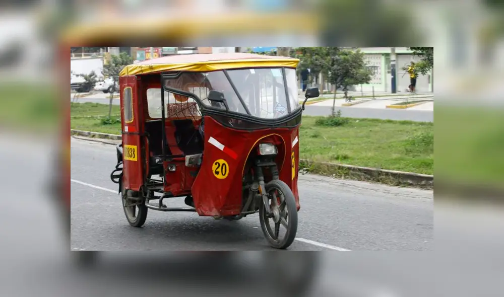 Facebook: convierte una simple mototaxi en un 'Transformer' y todos quieren subir [FOTOS]