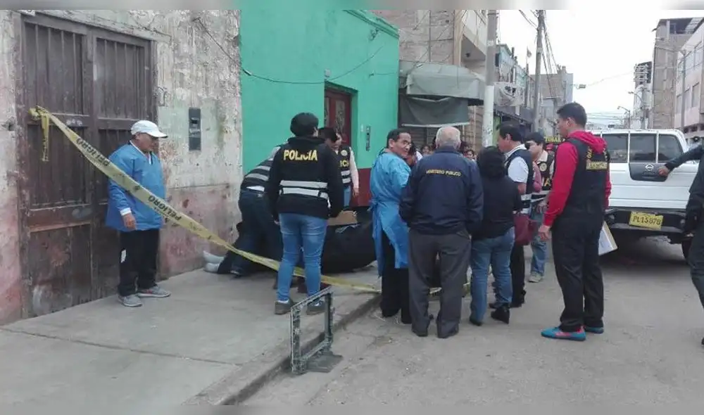 Hombre es encontrado muerto en vía pública en Trujillo