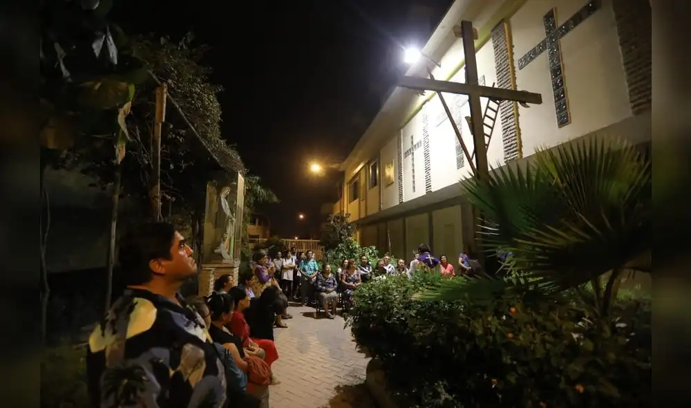 Realizan misa por salud de primer paciente grave por coronavirus en Perú. Foto: Jorge Cerdán Realizan misa por salud de primer paciente grave por coronavirus en Perú. Foto: Jorge Cerdán
