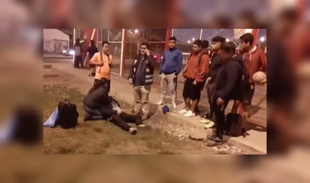 Adolescente fue encontrado con signos de haber sido dopado en la loza deportiva José Gálvez. (Foto: Captura de video / América Noticias) Adolescente fue encontrado con signos de haber sido dopado en la loza deportiva José Gálvez. (Foto: Captura de video / América Noticias)