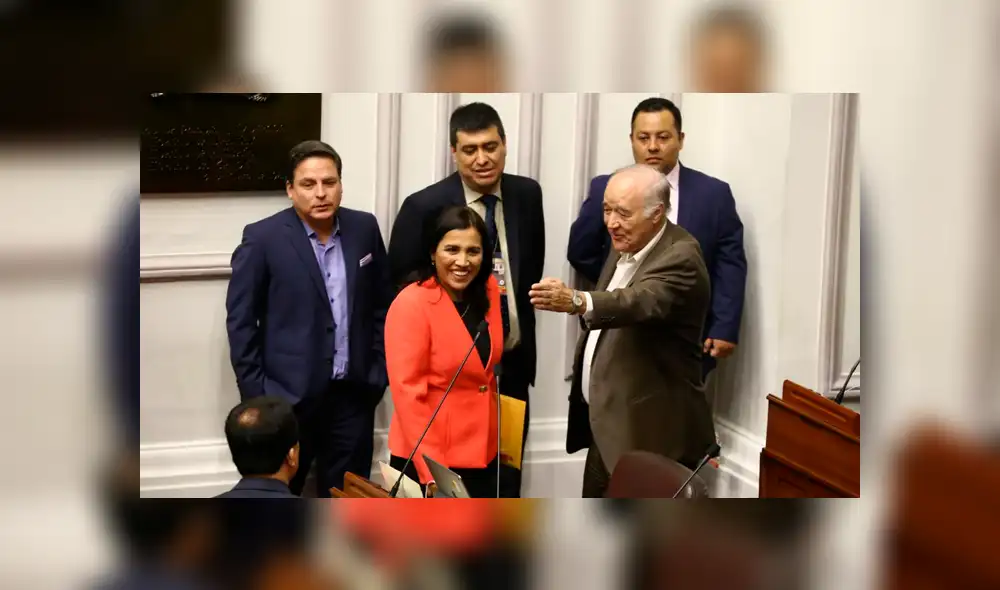 Culmina debate de interpelación a ministra Flor Pablo en el Congreso 