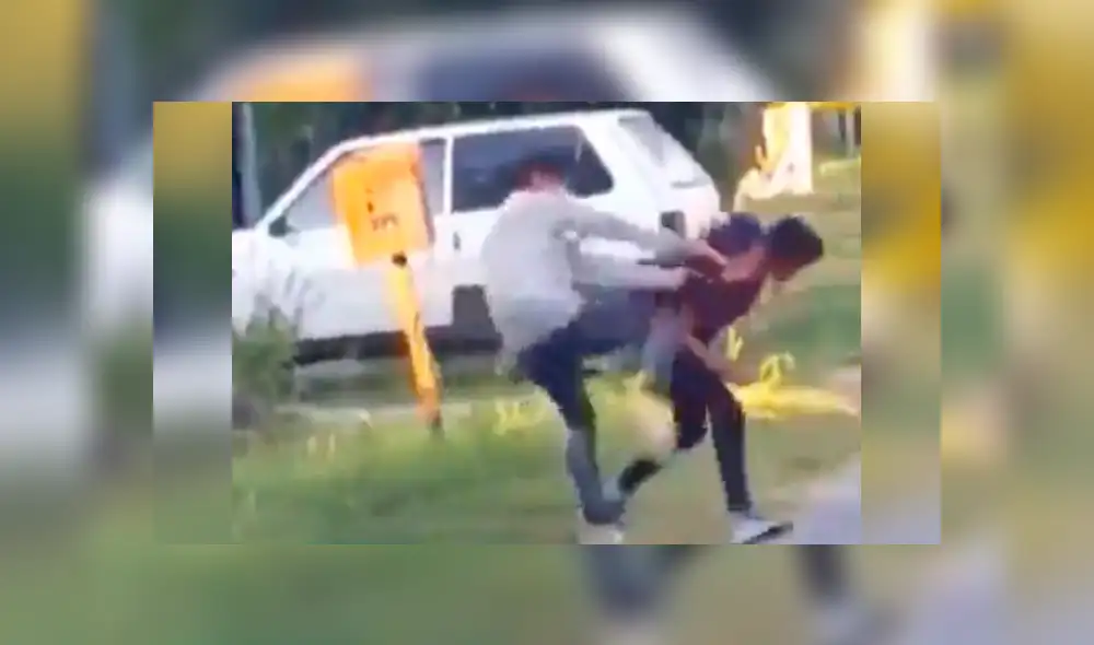 “Totó”, el adolescente que golpeó a codazos a otro en un bus de la línea Oeste el último sábado, volvió a protagonizar otro episodio de violencia. (Foto: Captura)