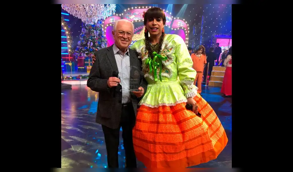 Ernesto Pimentel feliz por sintonía de su programa ‘La Chola Chabuca’