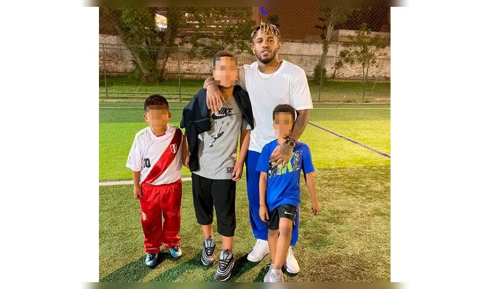 Jefferson Farfán y sus hijos  Foto: Instagram