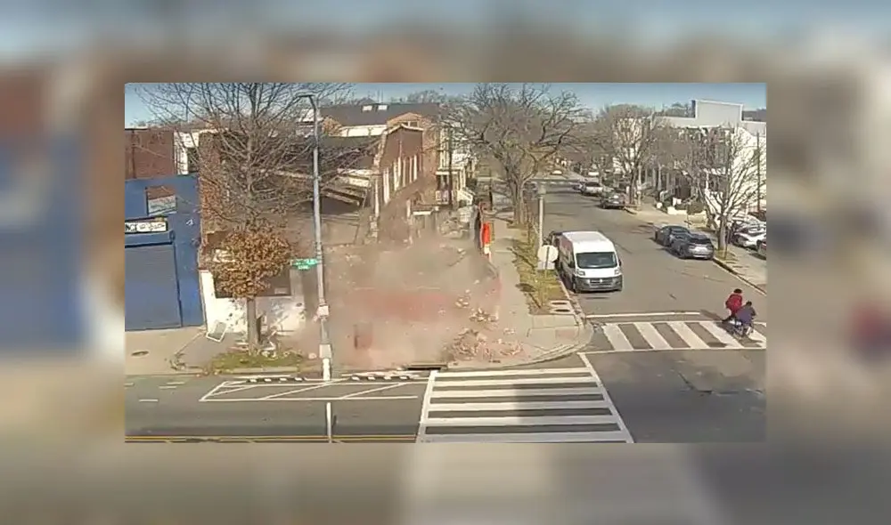 Desliza para enterarte de cómo estos bomberos llegaron en tan sol un segundo a la escena de desastre que se armó en Washington. Foto: Captura. Desliza para enterarte de cómo estos bomberos llegaron en tan sol un segundo a la escena de desastre que se armó en Washington. Foto: Captura.