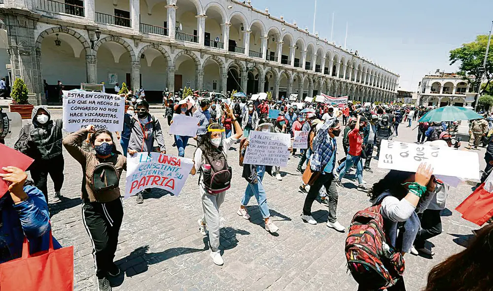 protestas vacancia arequipa foto oswald charca protestas vacancia arequipa foto oswald charca