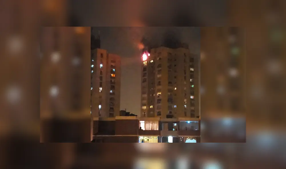 Once unidades de bomberos atienden incendio en edificio de San Borja. Foto: Facebook
