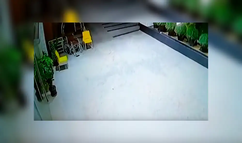 Desliza para ver el desenlace de este video viral de YouTube. Foto: Captura.