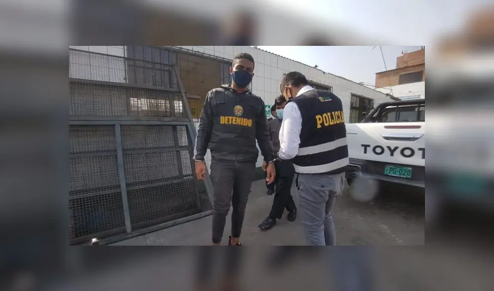 Carlos Manuel Guzmán García (22) fue intervenido con un arma de fuego que recientemente fue usada, según la PNP. (Foto: Grace Mora / URPI - GLR) Carlos Manuel Guzmán García (22) fue intervenido con un arma de fuego que recientemente fue usada, según la PNP. (Foto: Grace Mora / URPI - GLR)