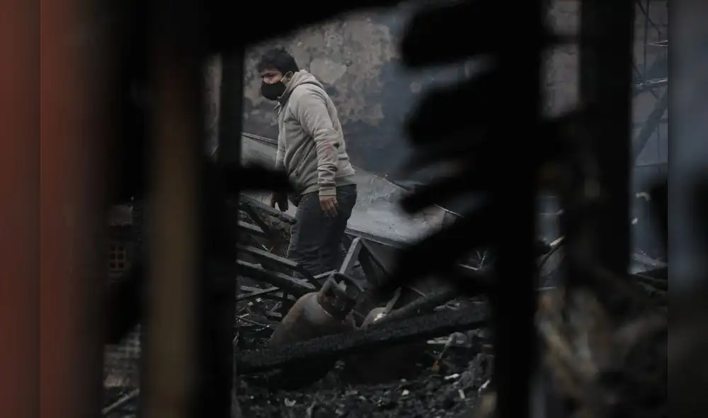 Damnificados del incendio en Cercado de Lima. Foto: Jorge Cerdán/ La República. Damnificados del incendio en Cercado de Lima. Foto: Jorge Cerdán/ La República.