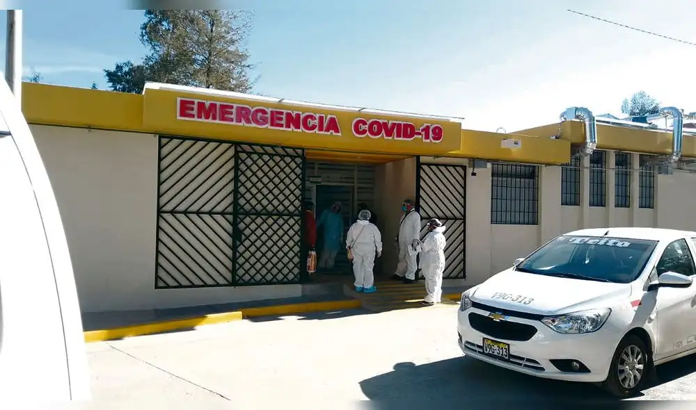 sin explicación. Familiares de Álvaro Gallegos tuvieron que llevar a policía para realizar búsqueda de los restos de su familiar.