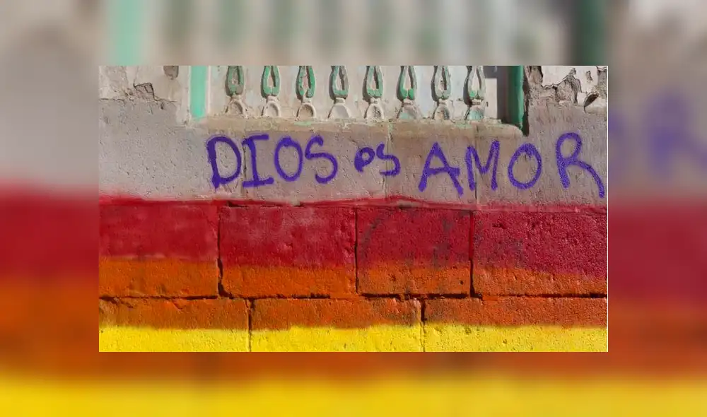 Pintan bandera LGTB en la portada de una de las iglesias más antiguas de América [FOTOS]